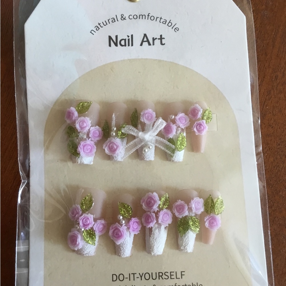 Mixed Press-On Nail Sets — Floral & Gem Accents